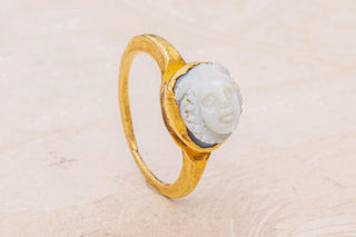 Ancient Roman gold Medusa cameo ring in white onyx