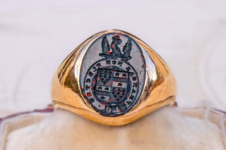 Antique Victorian bloodstone coat of arms signet ring in 21ct gold
