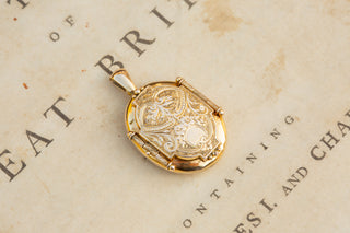 Victorian Gold Hinged Locket