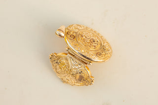 Victorian Gold Hinged Locket