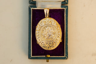 Victorian Gold Hinged Locket