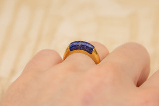 Vintage Lapis Lazuli Modernist Ring