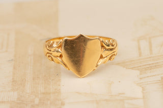 Vintage Gold Signet Ring Edwardian Shield Shape Engraved Mens Ring c. 1981