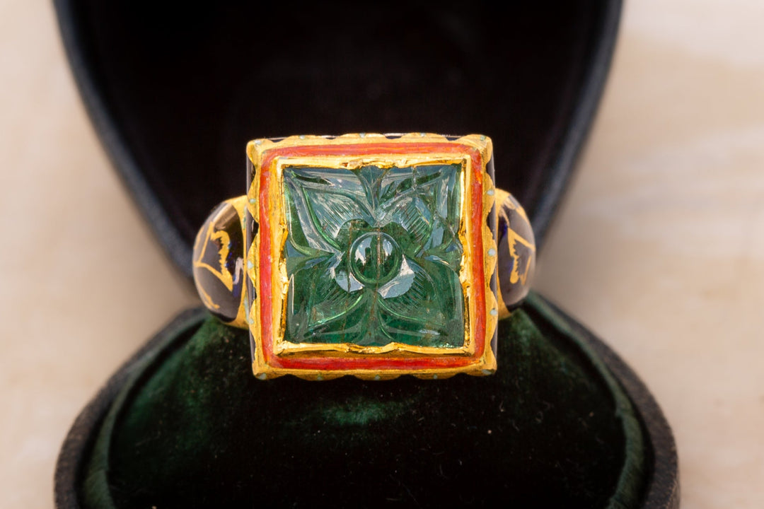 Antique Indian Mughal Emerald Ring