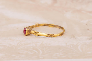 14th-Century Medieval Gold Ring with Ruby Cabochon, c.1350 — English or French