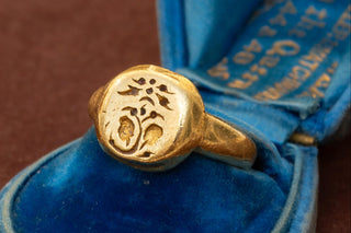 Ancient Javanese Gold Ring with Floral Dewi Sri Goddess Indonesian 8th-10th AD