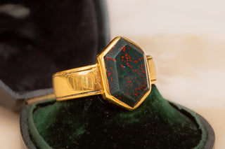 Victorian Hexagonal Bloodstone Signet Ring | 18K Gold, Birmingham 1882