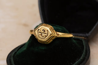 8th–10th Century Ancient Javanese Gold 'Sri' Ring | Early Classical Period Java,