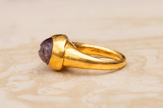 Sassanian Gold and Amethyst Intaglio Ring, c. 6th Century A.D.