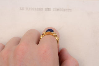 Egyptian Revival Tutankhamun Gold and Lapis Lazuli Ring, Egypt 1947