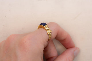 Egyptian Revival Tutankhamun Gold and Lapis Lazuli Ring, Egypt 1947
