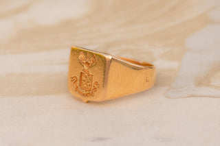 French Art Deco Gold Signet Ring with Haas Coat of Arms, c.1930