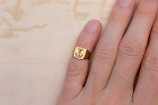 French Art Deco Gold Signet Ring with Haas Coat of Arms, c.1930