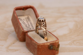 Victorian Openwork Gold Ring with Rose-Cut Diamond, c.1880