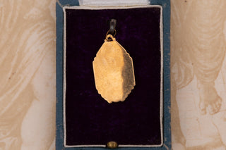 Art Deco French Gold and Mother-of-Pearl Virgin Mary Pendant, c.1920