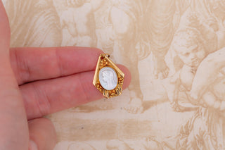 French Art Deco Virgin Mary Mother-of-Pearl and Gold Pendant, c.1920s