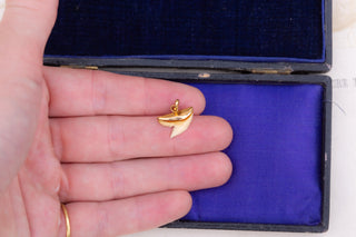 Vintage French 18K Gold Shark Tooth Parure, circa 1960s–70s
