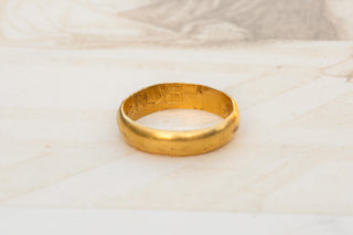 Late 17th–Early 18th Century Gold Posy Ring, “Love is the bond of peace"