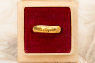 Late 17th–Early 18th Century Gold Posy Ring, “Love is the bond of peace"