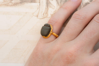 Antique French Egyptian Revival Gold Scarab Swivel Ring, c.1870