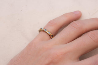 Royal Siamese Gold and Diamond Enamel Eternity Ring, c.1750–1800