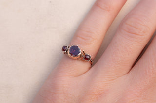 Late 18th-Century French Perpignan Garnet Three-Stone Ring, c.1790