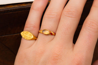 Early 19th-Century French 18K Gold Enamel Locket Ring, Paris c.1820