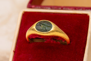 Ancient Roman High-Karat Gold Intaglio Ring with Parrot, 1st–2nd Century AD