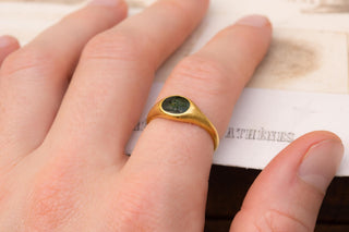 Ancient Roman High-Karat Gold Intaglio Ring with Parrot, 1st–2nd Century AD