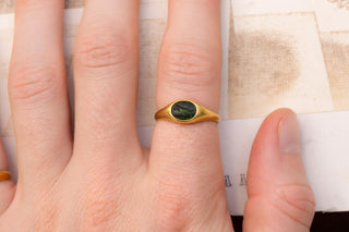 Ancient Roman High-Karat Gold Intaglio Ring with Parrot, 1st–2nd Century AD