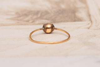 French Empire-period 18K Gold Imperial Topaz Solitaire Ring, c.1810