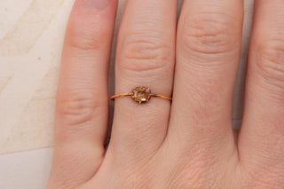 French Empire-period 18K Gold Imperial Topaz Solitaire Ring, c.1810