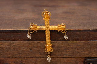 Early 19th-Century High-Karat Cannetille Gold Cross with Seed-Pearl Drops c.1830