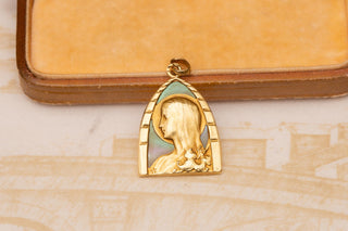 Art Deco French Virgin Mary Medal in 18K Gold with Mother-of-Pearl c1930