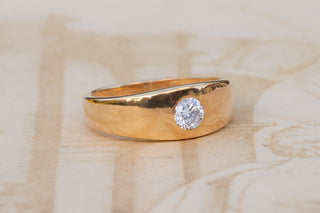 Vintage 18K Gold Solitaire Ring with 0.40ct Diamond, European, c.1990