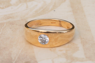 Vintage 18K Gold Solitaire Ring with 0.40ct Diamond, European, c.1990