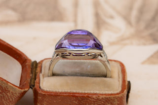 Art Deco Polish 14K White Gold Amethyst & Diamond Ring, c.1925