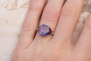 Art Deco Polish 14K White Gold Amethyst & Diamond Ring, c.1925