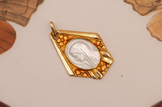 Antique French Art Deco Devotional Pendant in 18K Gold with Mother-of-Pearl