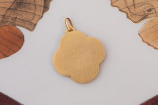 Belle Époque French Devotional Pendant in 18K Gold with Mother-of-Pearl Virgin M