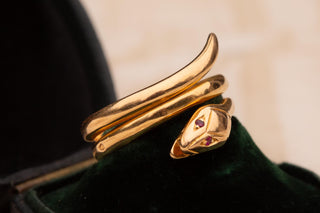Vintage French 18K Gold Snake Ring; Paris, c.1960s