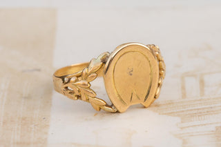 Antique French Horseshoe Ring in 18K Gold; Paris c.1840