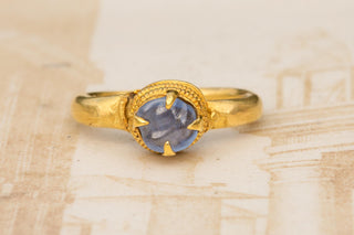 Ancient Khmer Gold and Sapphire Pebble Ring, 8th–11th Century