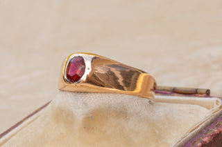 Victorian Red Glass Stirrup Ring