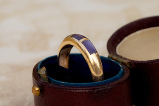 Vintage French Modernist Purple Resin Inlay Ring in 18K Gold, circa 1970