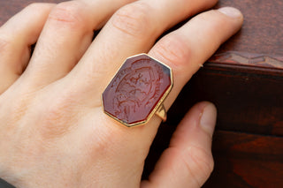 Irish 'Cole' Family Earl's Ring