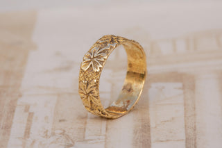 Vintage French 18K Gold Engraved Floral Wedding Band, c.1960s