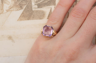 Vintage Gold Amethyst Intaglio Ring, c.1940
