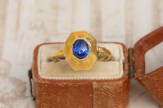 13th Century Medieval Sapphire “Pie-Dish” Gold Ring, Circa 1280