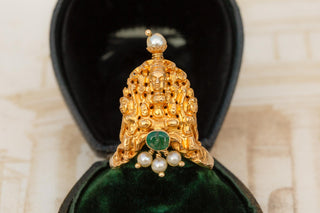 Antique Early 19th Century South Indian Gold ‘Nalī’ Ring with Emerald & Pearls